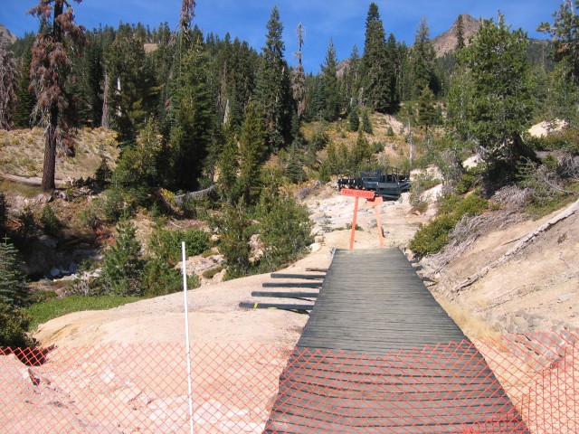 There used to be a large boardwalk showing more of the Sulphur Works. Sadly, it looks destroyed (fire?).